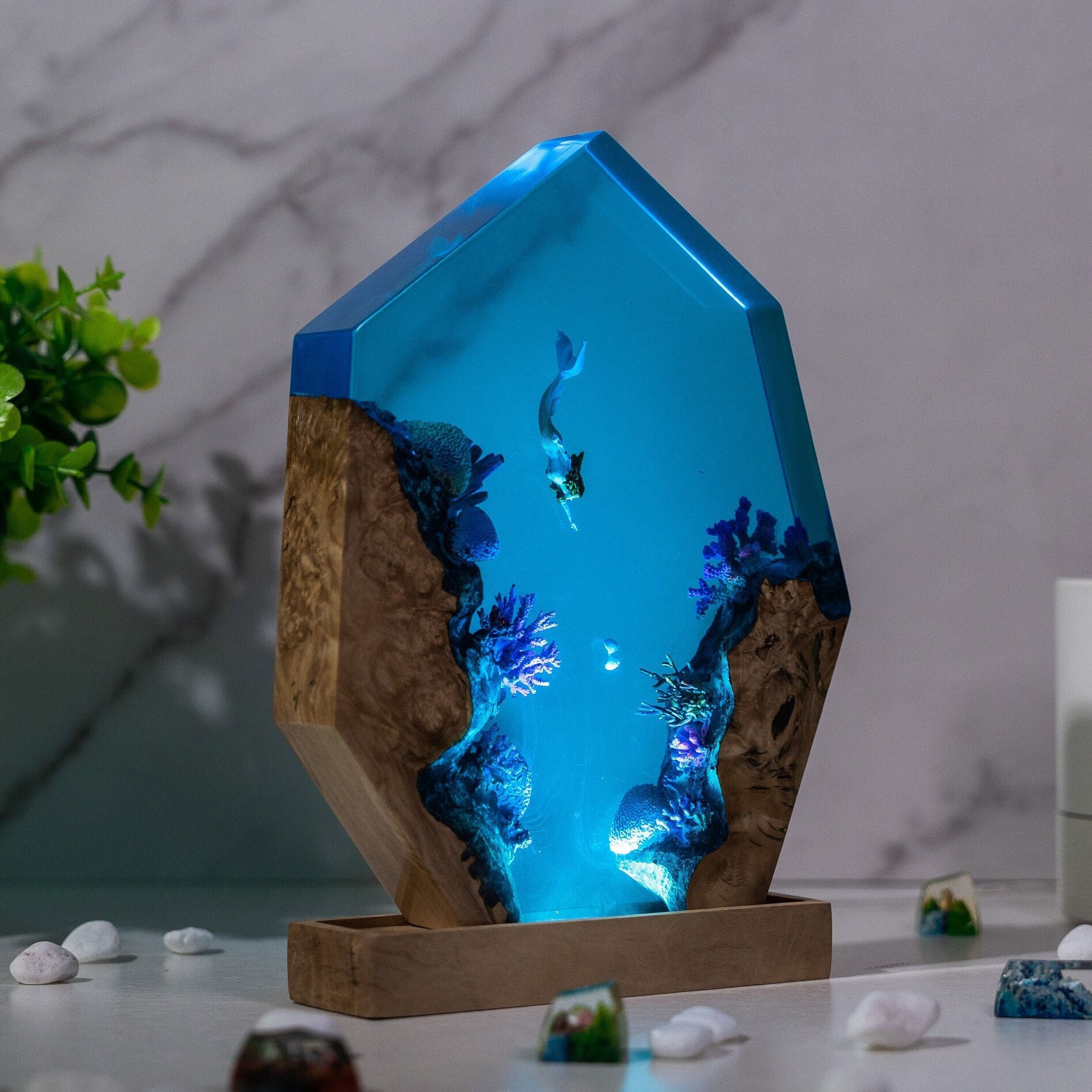 Customized Items Resin Table L - Lighting World Decor 评论和价格